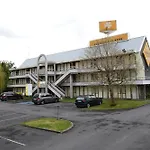 ホテル Premiere Classe Lille Sud - Douai Cuincy