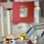 Hotel Premiere Classe Lille Sud - Douai 4*