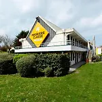 Premiere Classe Lille Sud - Douai Hotel