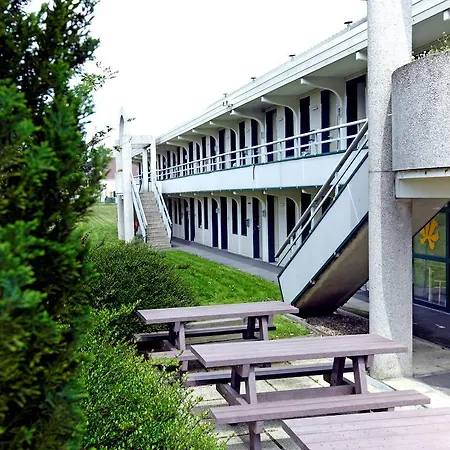 Premiere Classe Lille Sud - Douai Hotel 4*