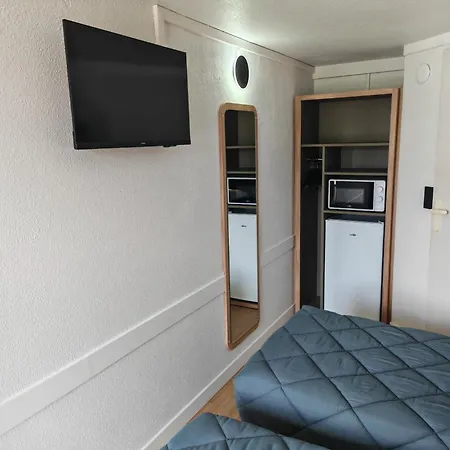 호텔 Premiere Classe Lille Sud - Douai 4*