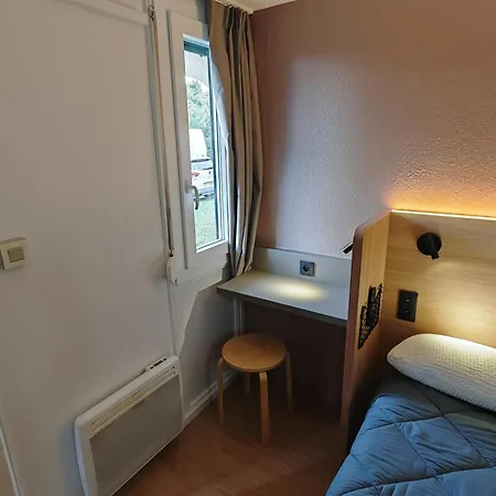 Premiere Classe Lille Sud - Douai 쿠인시