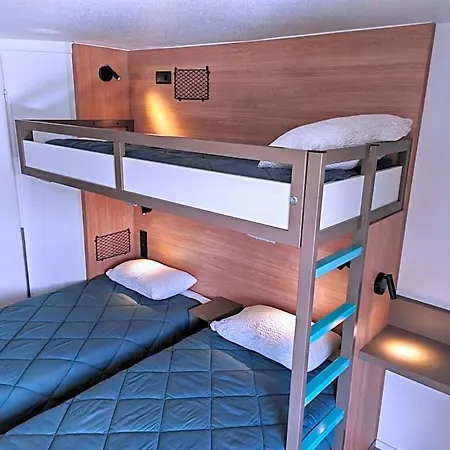 Premiere Classe Lille Sud - Douai Hotel 4*